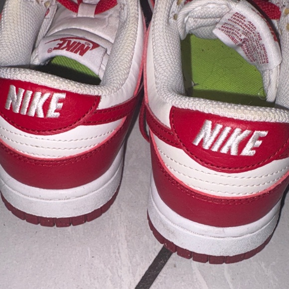 Nike Kids Sneakers in Red and White - Picture 6 of 6